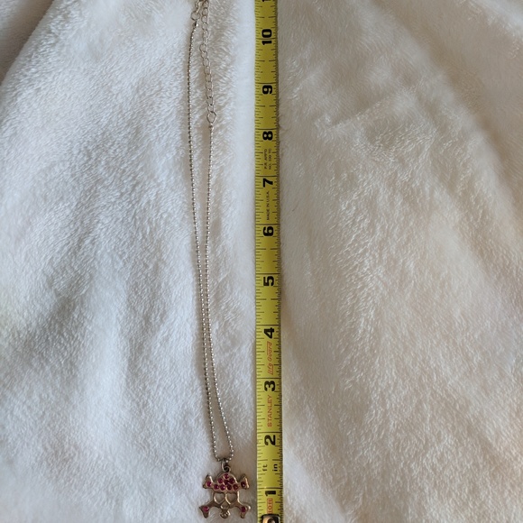 Claire's Skull with pink hearts necklace - Picture 3 of 4